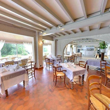 Fasthotel Oloron Hostellerie Du Paon Blanc Lurbe-Saint-Christau Bagian luar foto