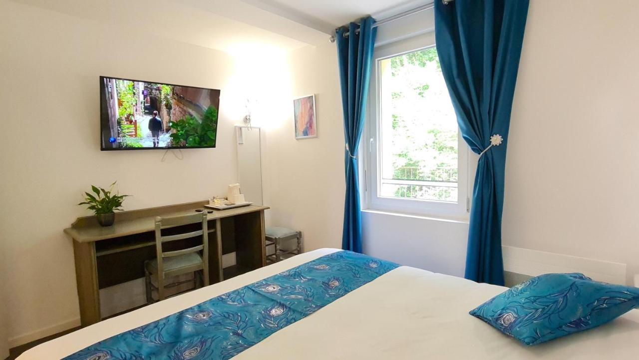 Fasthotel Oloron Hostellerie Du Paon Blanc Lurbe-Saint-Christau Bagian luar foto