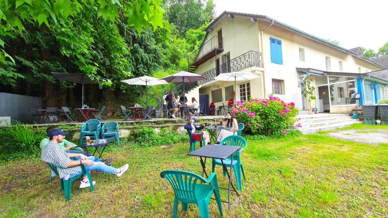 Fasthotel Oloron Hostellerie Du Paon Blanc Lurbe-Saint-Christau Bagian luar foto