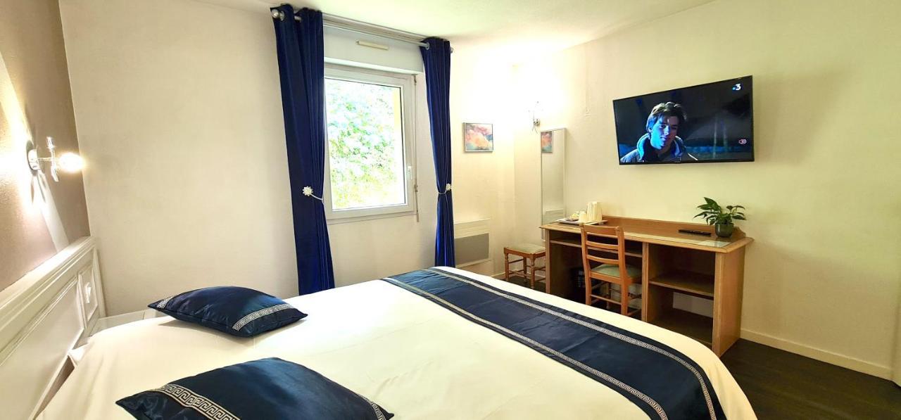 Fasthotel Oloron Hostellerie Du Paon Blanc Lurbe-Saint-Christau Bagian luar foto