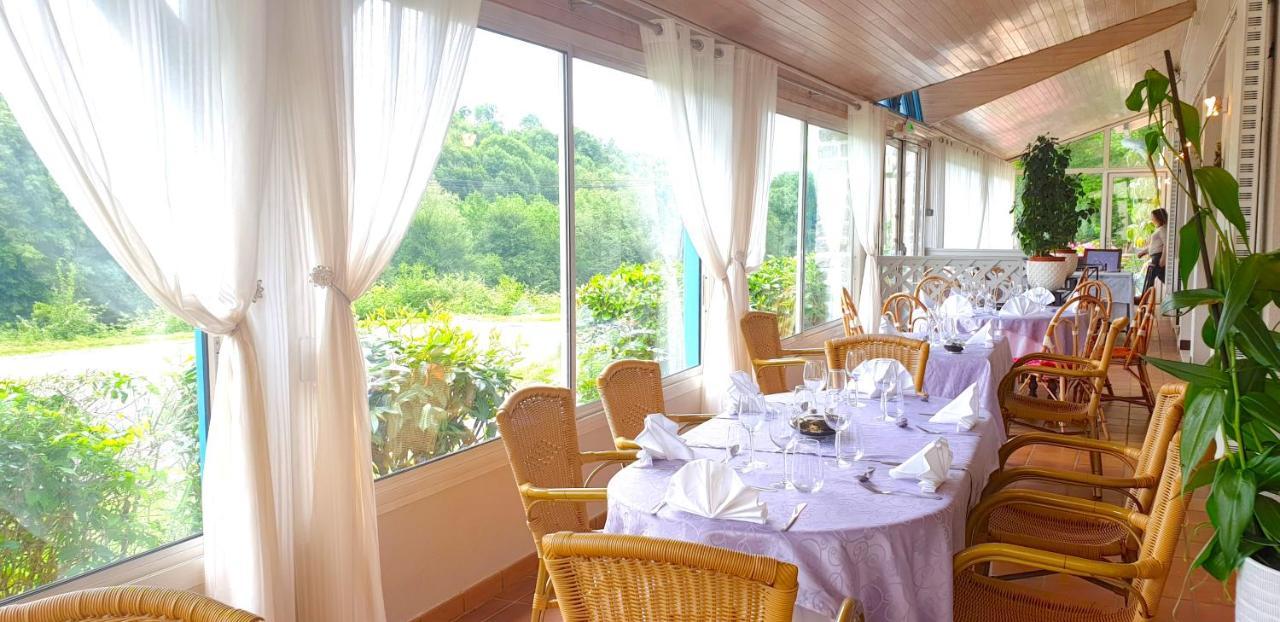 Fasthotel Oloron Hostellerie Du Paon Blanc Lurbe-Saint-Christau Bagian luar foto